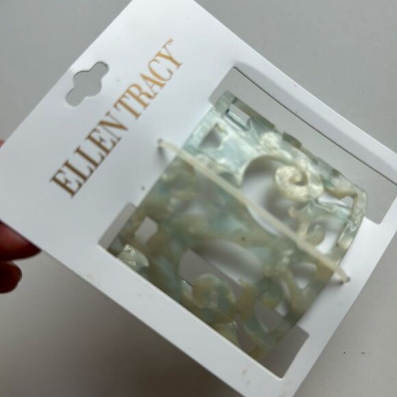 Nwt Ellen Tracy abalone shell filigree cut out bracelet cuff - Picture 1 of 7